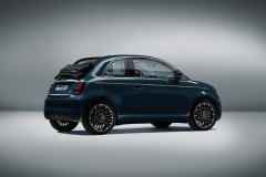 117_celebrating_fiat_500-1