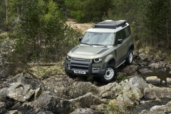 Defender-2020-LR_DEF_90_20MY_Off-Road_100919_18