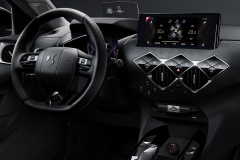 DS3-Crossback-2018-steering-wheel-DS-Performance-Line