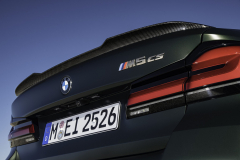 P90411319_highRes_the-new-bmw-m5-cs-01-2048x1365