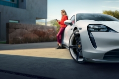 porsche-taycan-charging-hevcars-1